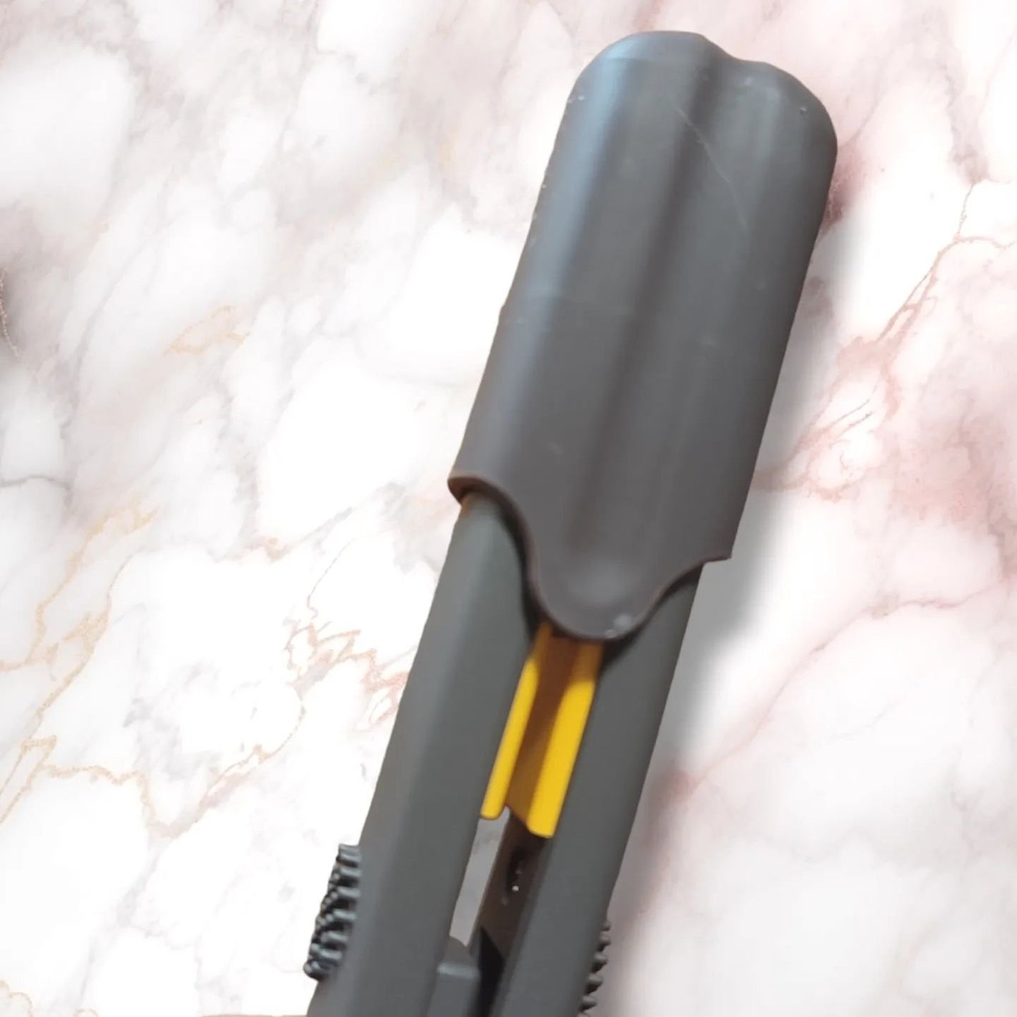 持ち運べるミニヘアアイロン i19214WH/Areti./ストレートアイロンを使ったクチコミ(2枚目)