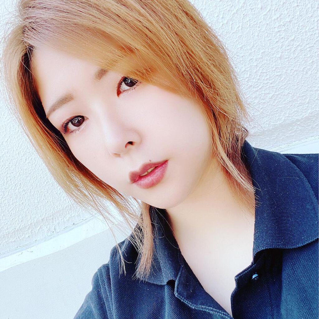 今週から5日連勤！
今日で退社の子のかわりに入るから
土日のみのお休みや！

最近#アラサー女子 だからか
体がバキバキなのよ😂

最近コスメ系上げられないから
全体の自撮り🤳上げとく、笑笑

#コスメ #メイク #アイメイク⠀
#アイ