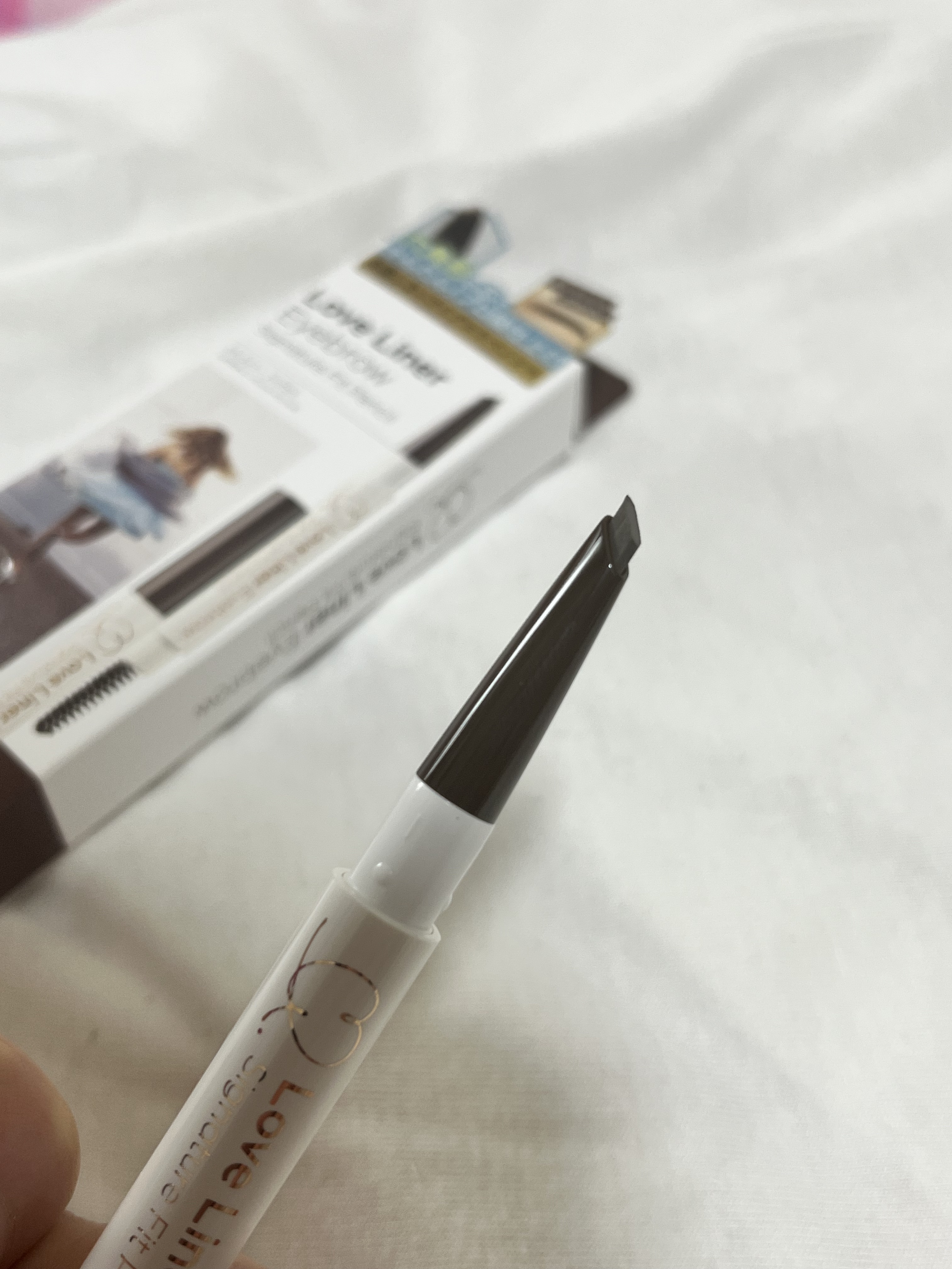 ラブ・ライナー　シグネチャーフィットペンシル＜アイブロウ＞ グレイッシュブラウン/ラブ・ライナー/アイブロウペンシルを使ったクチコミ（2枚目）