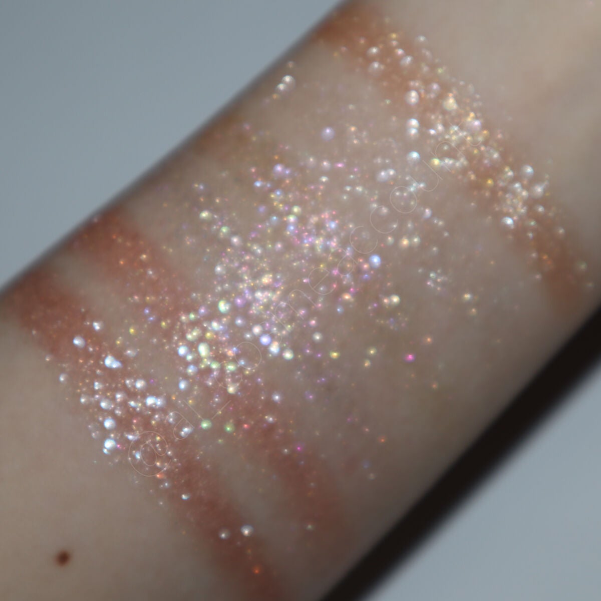 オーマイグリッターポップ/ABOUT TONE/アイシャドウパレットを使ったクチコミ(4枚目)