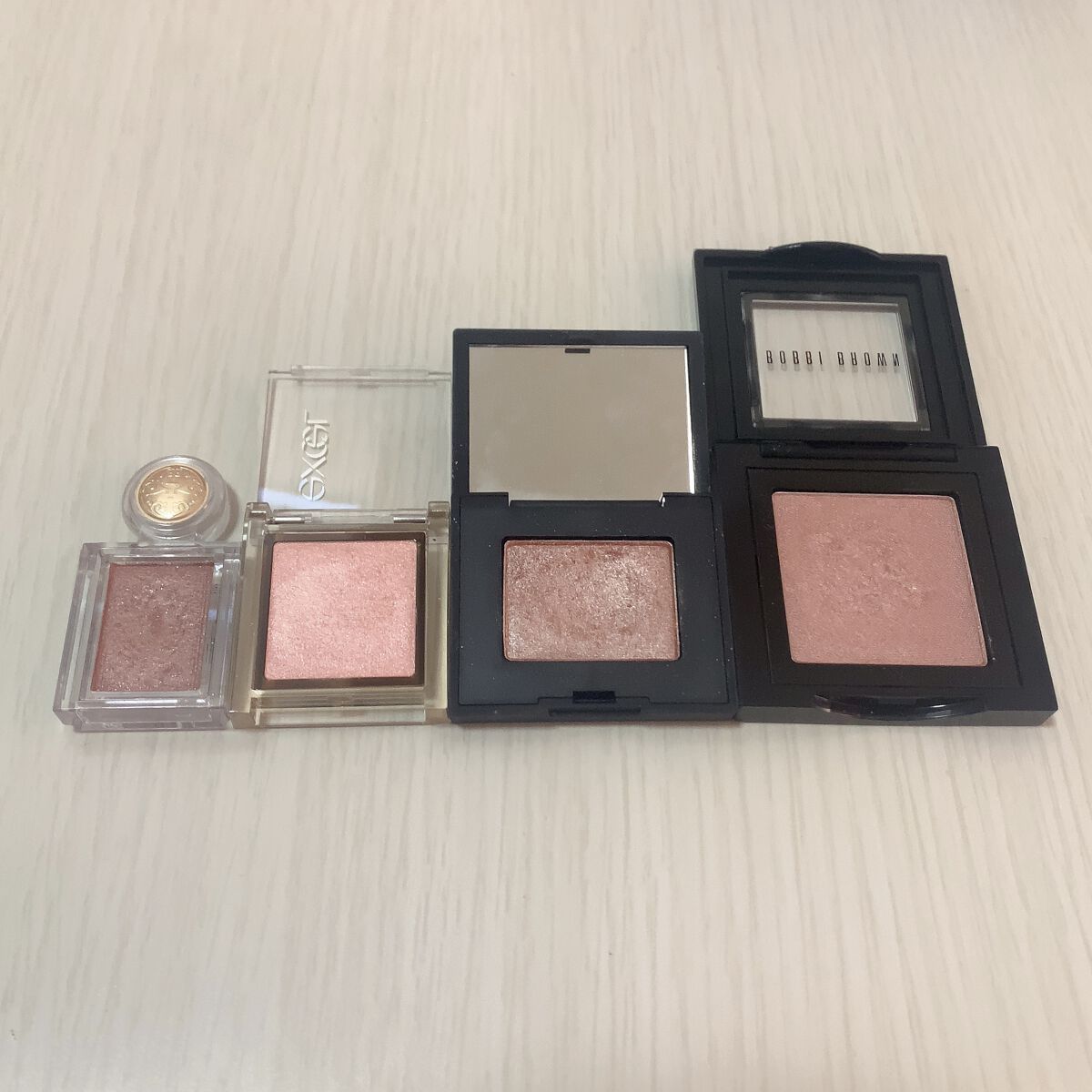 シングルアイシャドー 5330/NARS/単色アイシャドウを使ったクチコミ（1枚目）