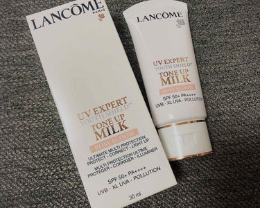 LANCOMEさんのUV エクスペール トーン アップ ローズをいただきました✨

64色から選ばれた、理想のスキントーン美人ピンクをさいようとの事で、今までピンク系下地がことごとく似合わなかったわたし