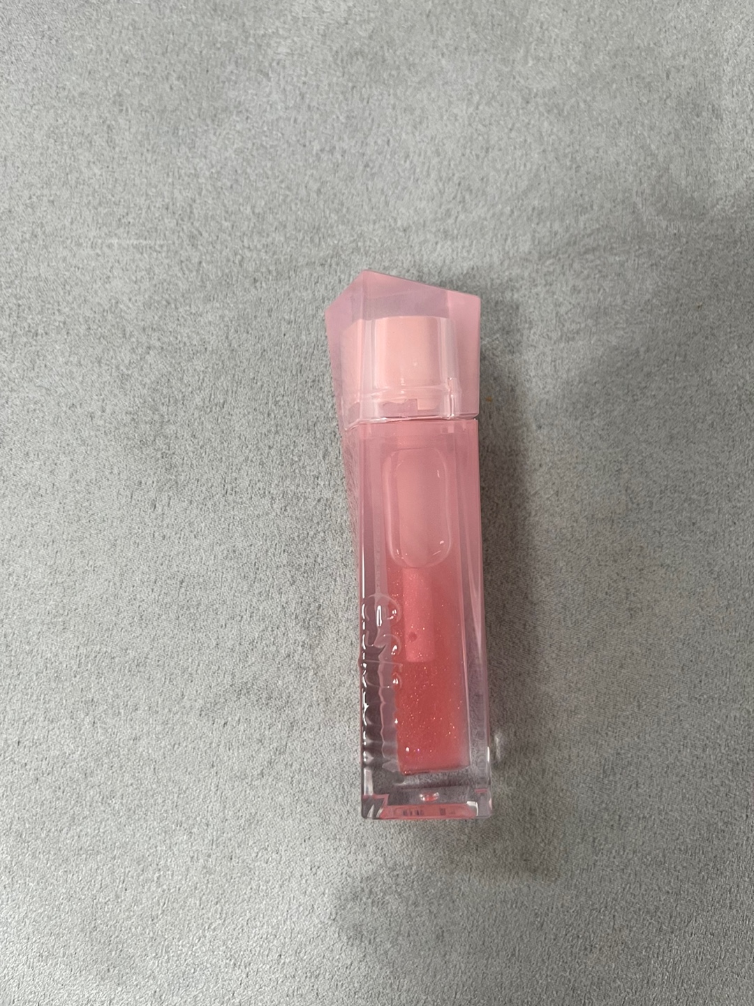 エスポア クチュールリップグロス ロージービーム(Rosy BB Edition)/espoir/リップグロスを使ったクチコミ（1枚目）