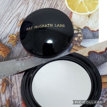 Skin Fetish: Sublime Perfection Blurring Under-Eye Powder/PAT McGRATH LABS/プレストパウダーを使ったクチコミ（2枚目）