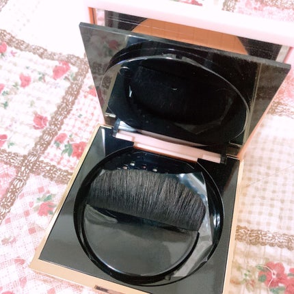 ラディアント タッチ 3D グロウ/YVES SAINT LAURENT BEAUTE/プレストパウダーを使ったクチコミ(2枚目)