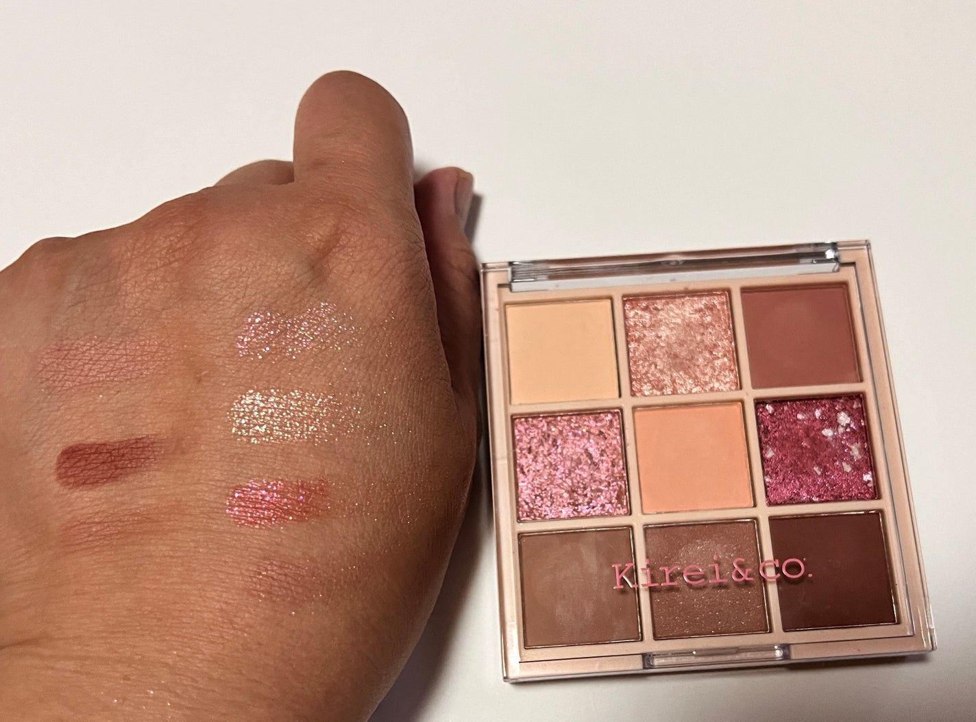 マーニー on LIPS 「夏と春をまたぐアイシャドウってなかなか無い……ついでにリップも..」(1枚目)