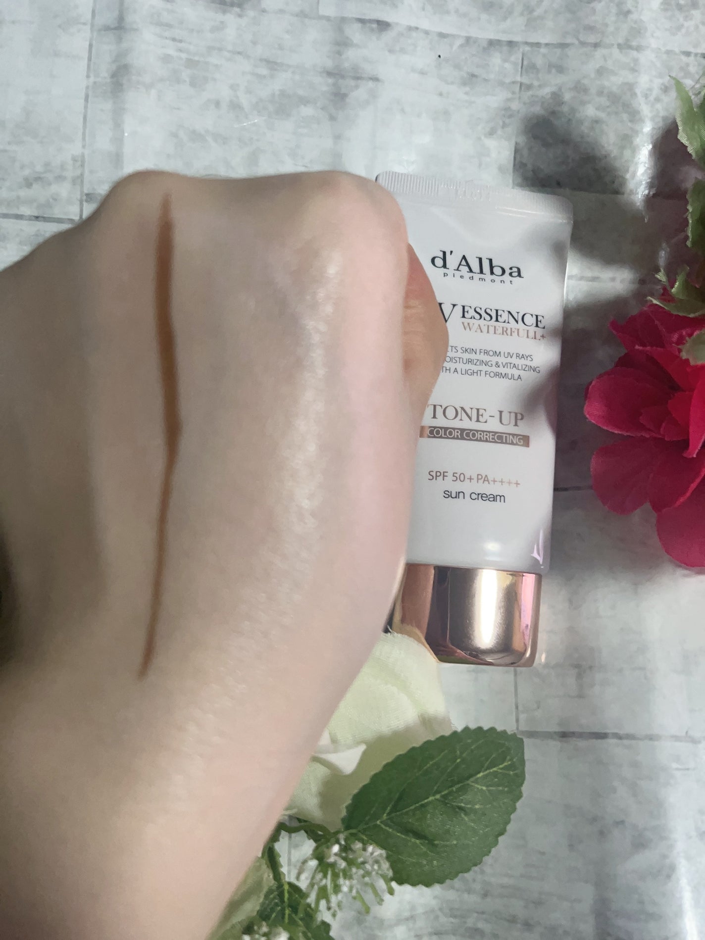 ウォータフルトーンアップサンクリーム/ダルバ/日焼け止めクリームを使ったクチコミ(3枚目)