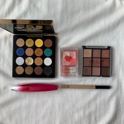 UR GLAM BLOOMING EYE COLOR PALETTE/U R GLAM/アイシャドウパレットを使ったクチコミ(1枚目)