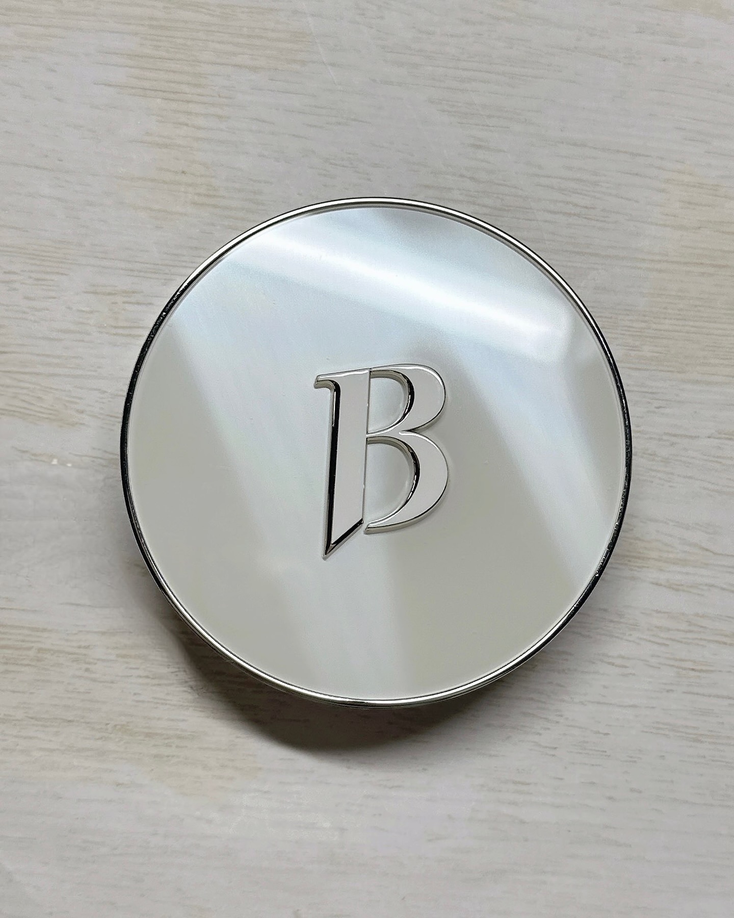 カバーリシャス アルティメット ホワイトクッション/BANILA CO/クッションファンデーションを使ったクチコミ（1枚目）