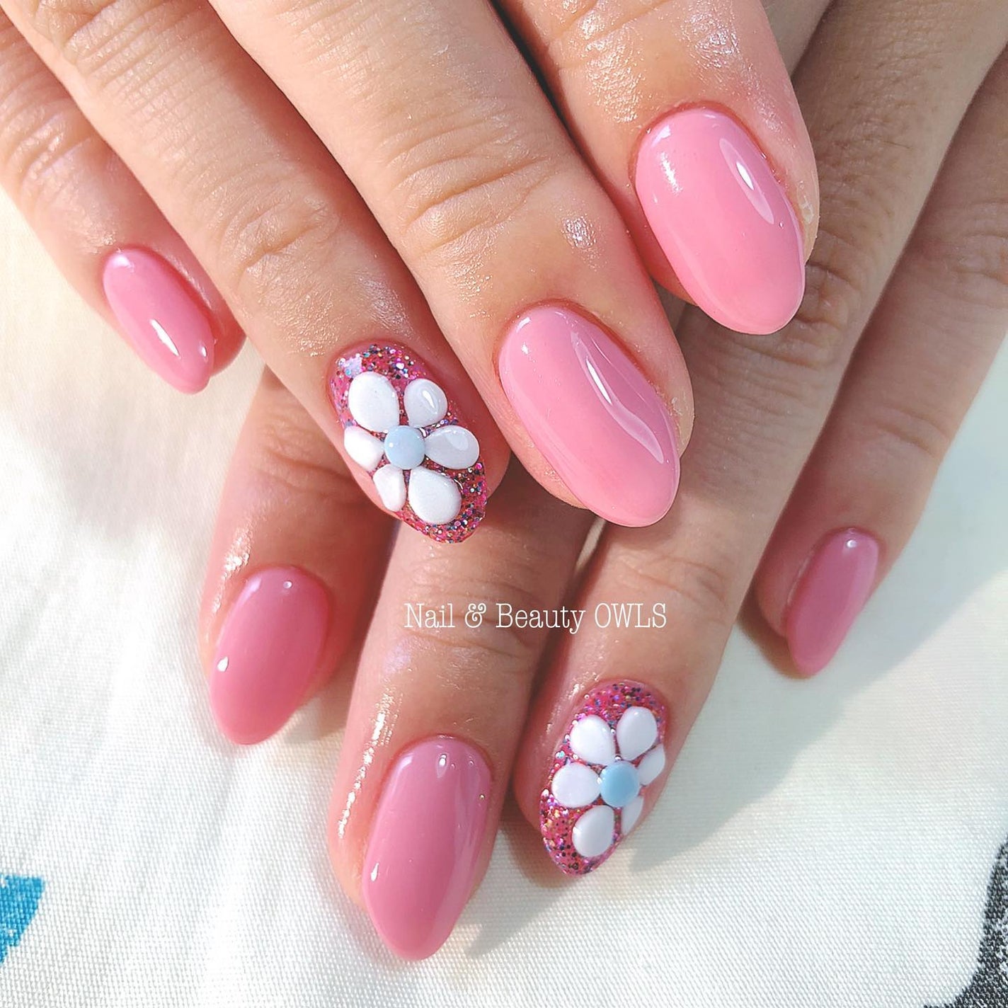 ぴよこれいと あうるす on LIPS 「バービーみたい。ミックスラメ✖️フラットエンボスフラットエンボ..」(1枚目)