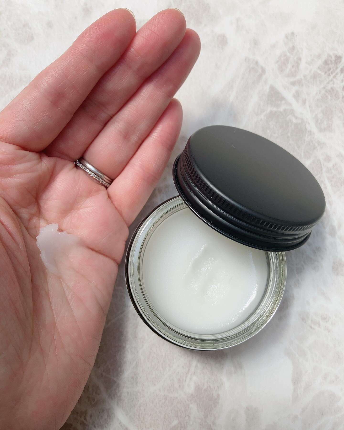 ニュアンスメイクオイルバーム アレンジ/プロスタイル/ヘアバームを使ったクチコミ（3枚目）