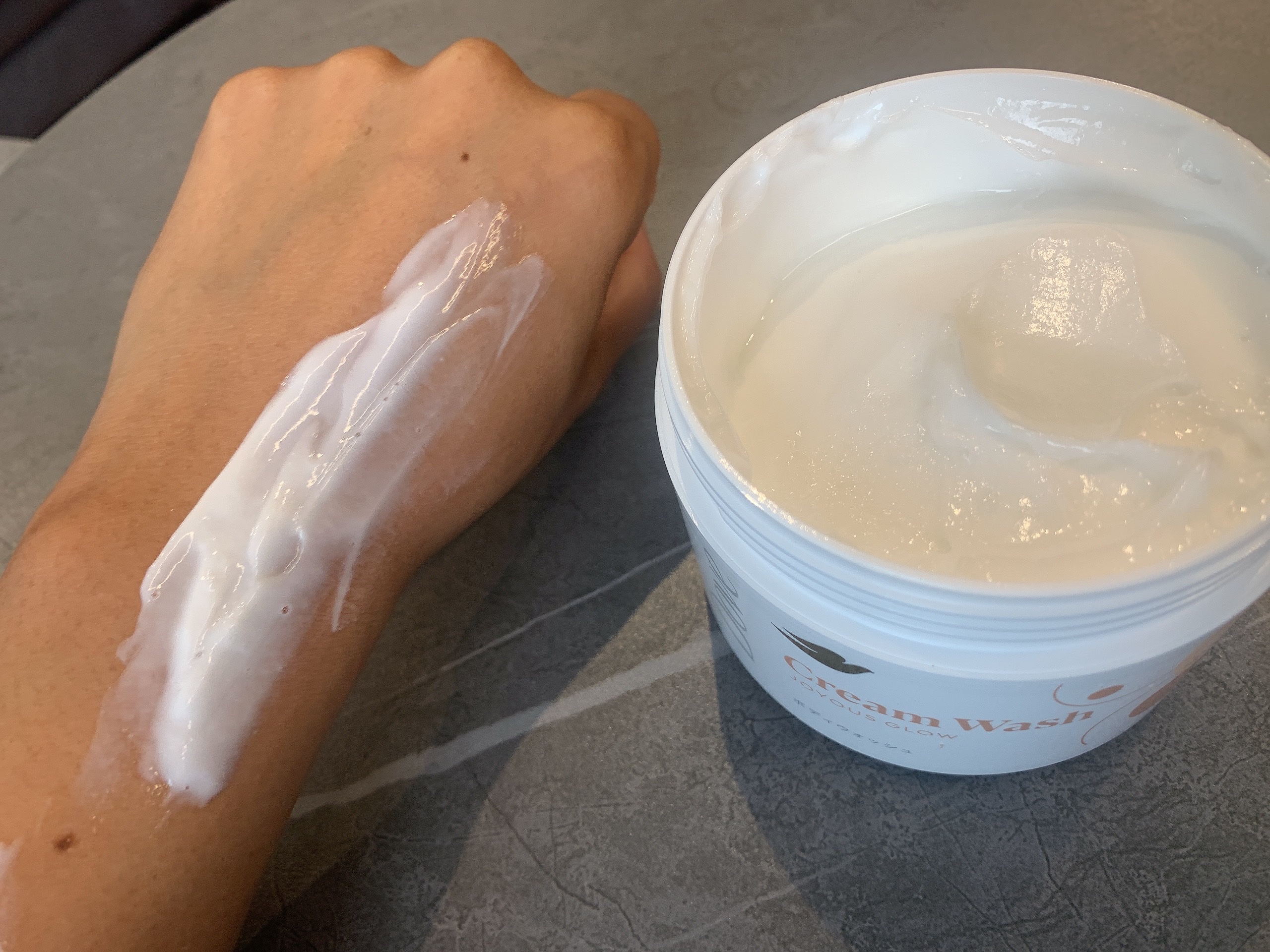 ダヴ クリームボディウォッシュ ジョイアスグロウ/ダヴ/ボディソープを使ったクチコミ（3枚目）