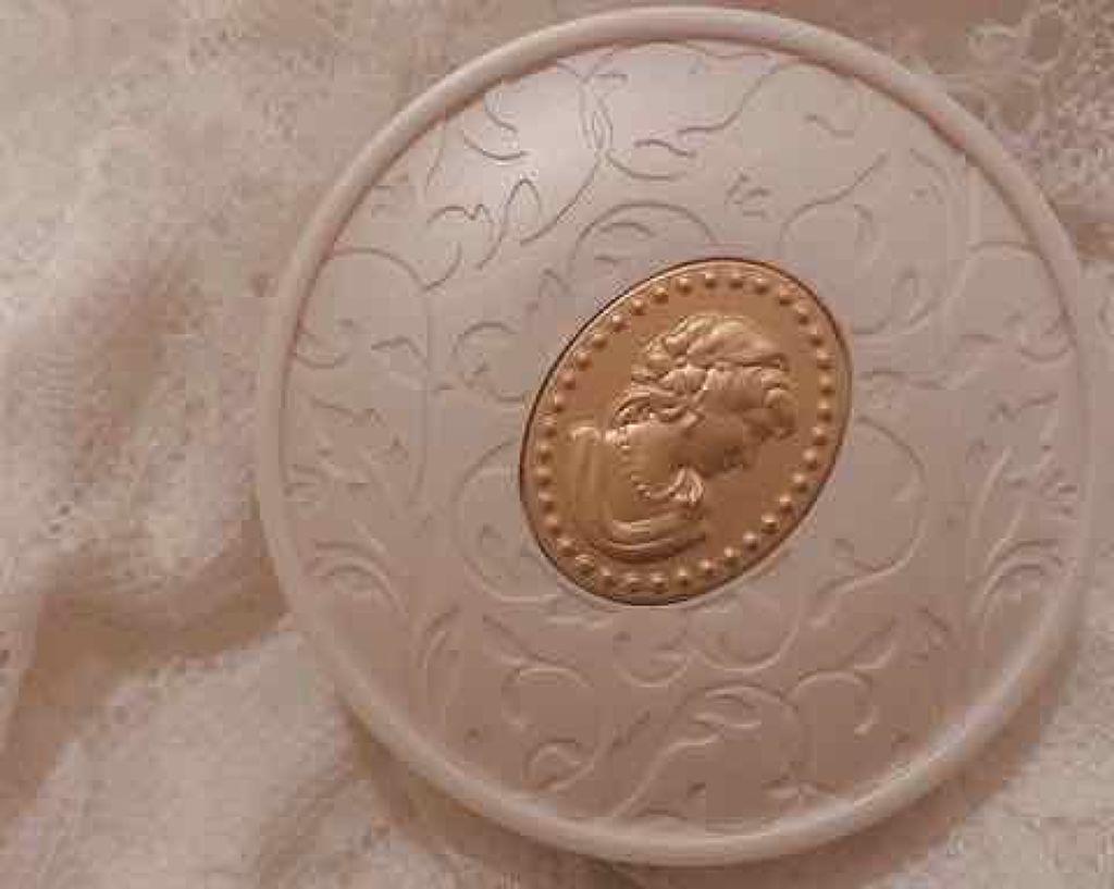 パウダー ファンデーション/レ・メルヴェイユーズ ラデュレ/パウダーファンデーションを使ったクチコミ(1枚目)