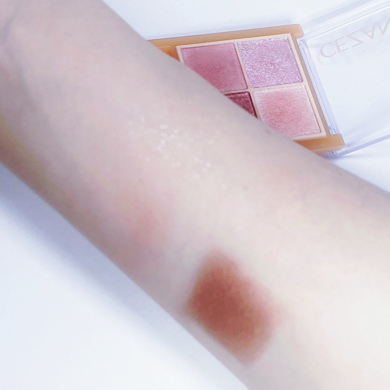 ベージュトーンアイシャドウ/CEZANNE/アイシャドウパレットを使ったクチコミ(2枚目)