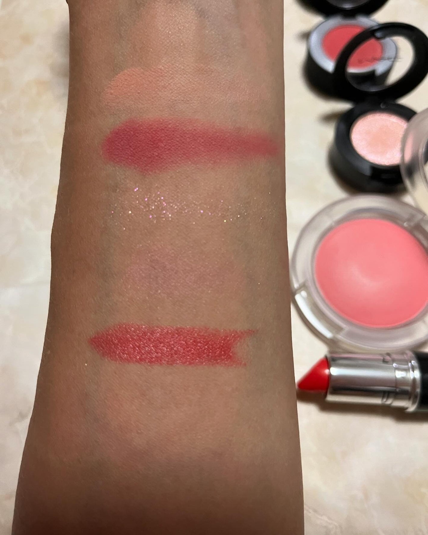 ダズルシャドウ/M・A・C/単色アイシャドウを使ったクチコミ(2枚目)