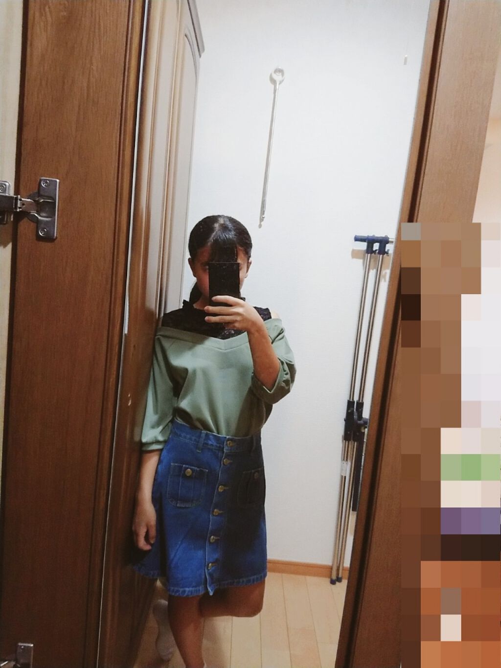 ひより on LIPS 「ひよりです!いやー暑いですね…けどあと少しの辛抱(ง•̀_•́..」(1枚目)