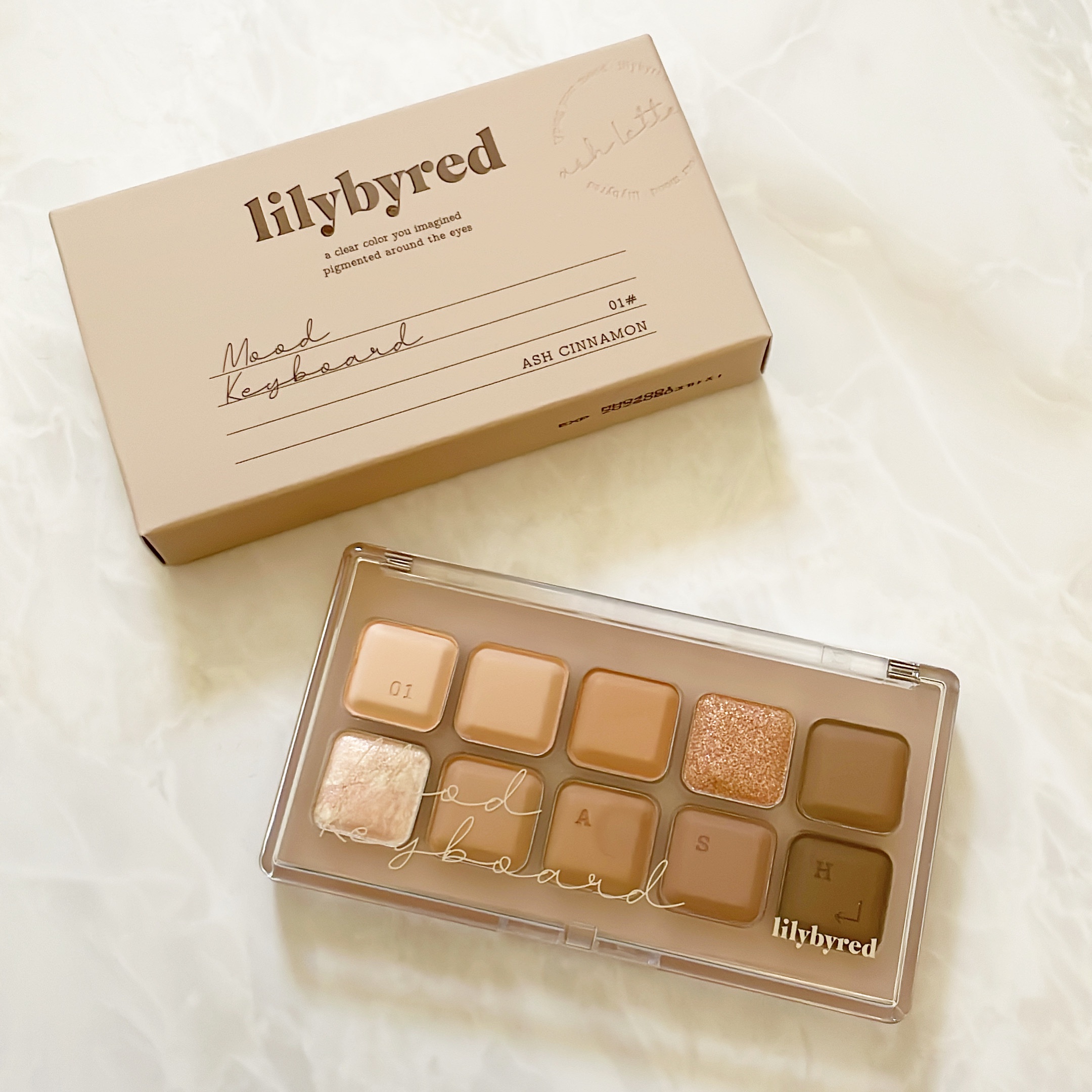 ムードキーボード 01 アッシュシナモン(Ash Cinanamon)/lilybyred/アイシャドウパレットを使ったクチコミ（1枚目）