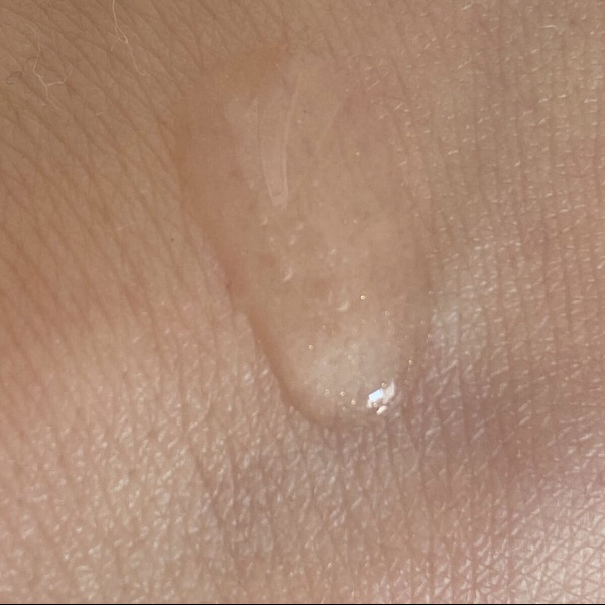 ～トゥー フェイスド ハングオーバー～ グッド イン ベッド ハイドレイティング セラム/Too Faced/美容液を使ったクチコミ（2枚目）