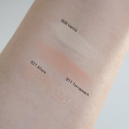 モノアイシャドウ/Laka/単色アイシャドウを使ったクチコミ(4枚目)