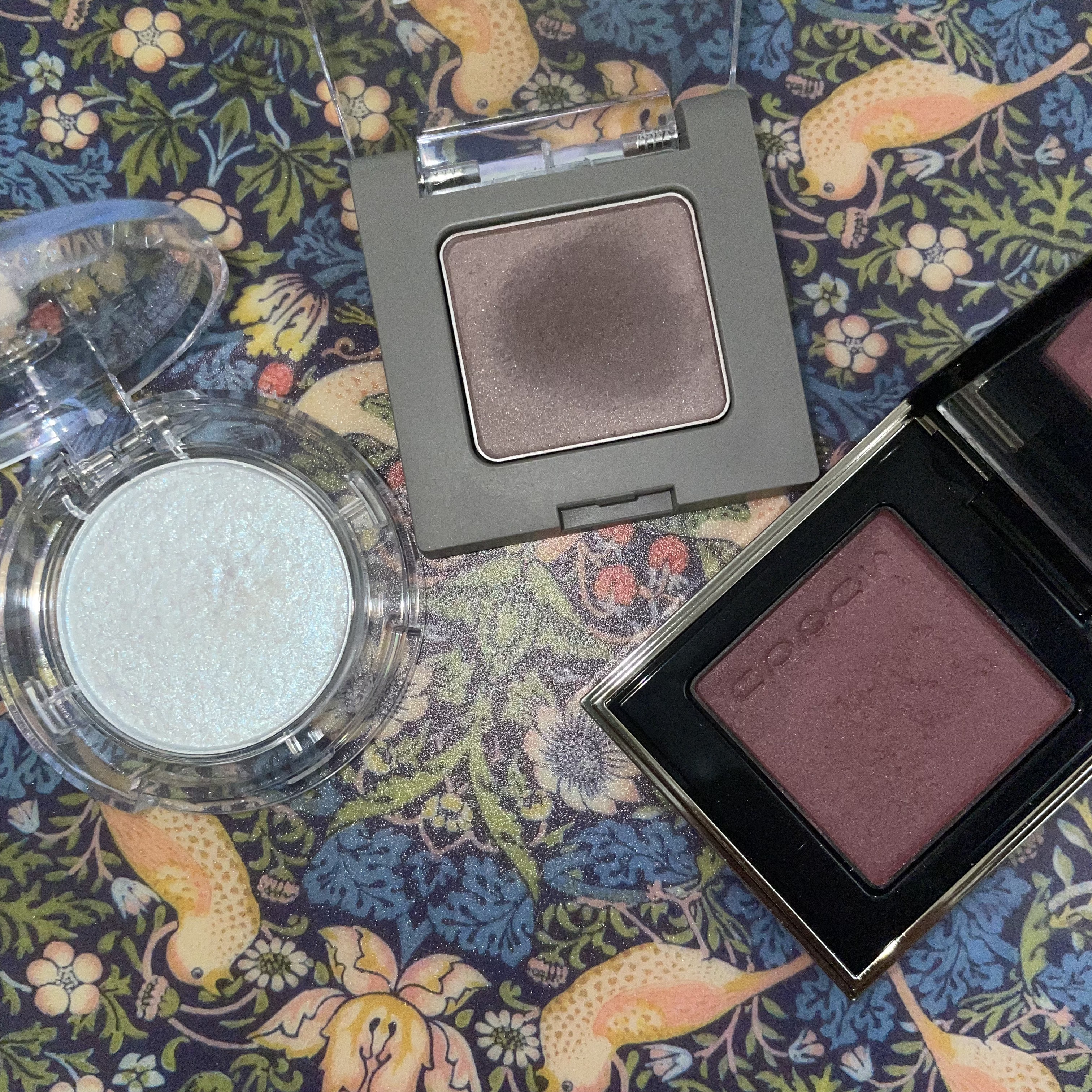 アリュールド シングル アイシャドウ SOUND OF SHADOW 28/DAZZSHOP/単色アイシャドウを使ったクチコミ（1枚目）