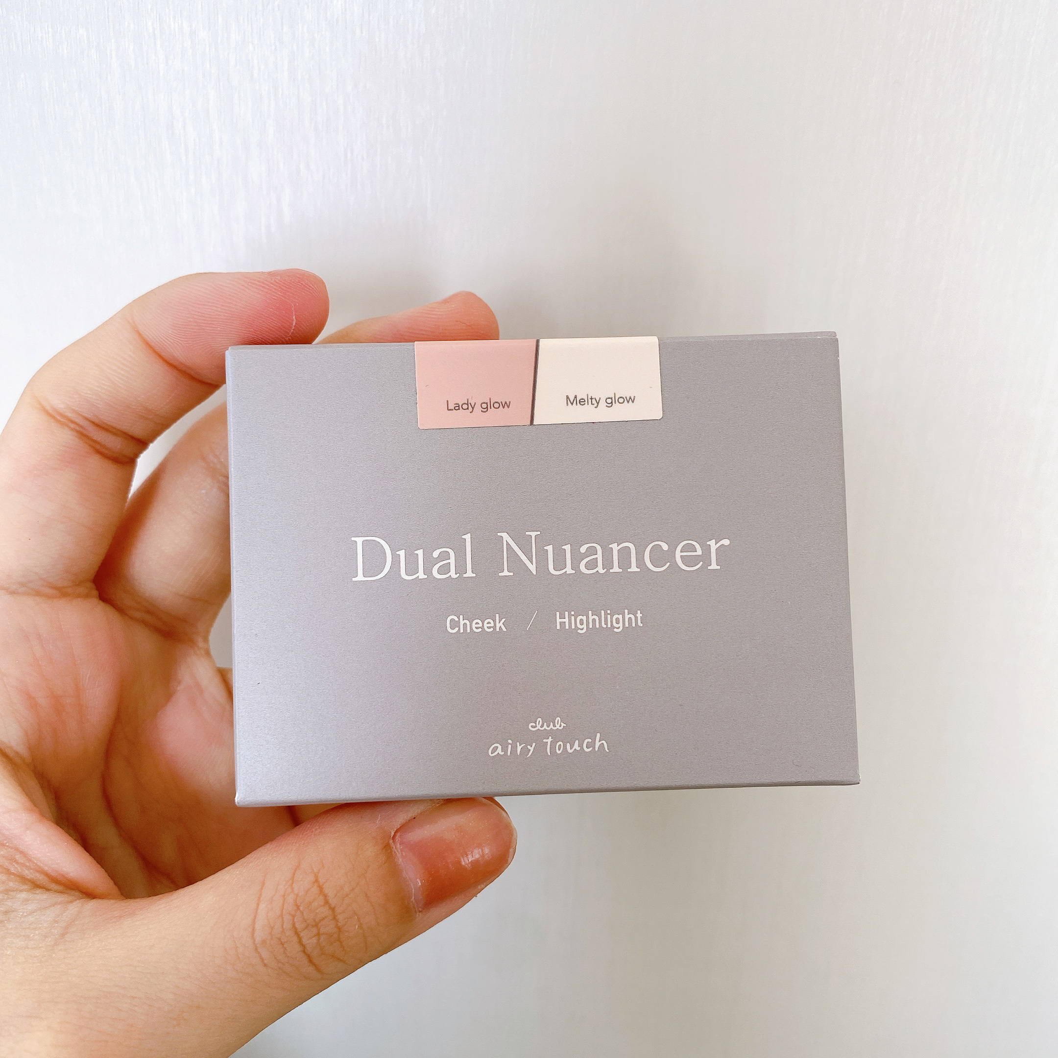 エアリータッチ デュアルニュアンサー/クラブ/パウダーハイライトを使ったクチコミ（2枚目）