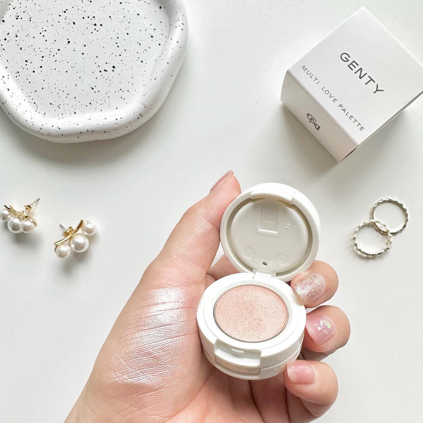 ジェンティー マルチ ラブ パレット /GENTY/ジェル・クリームアイシャドウを使ったクチコミ(3枚目)