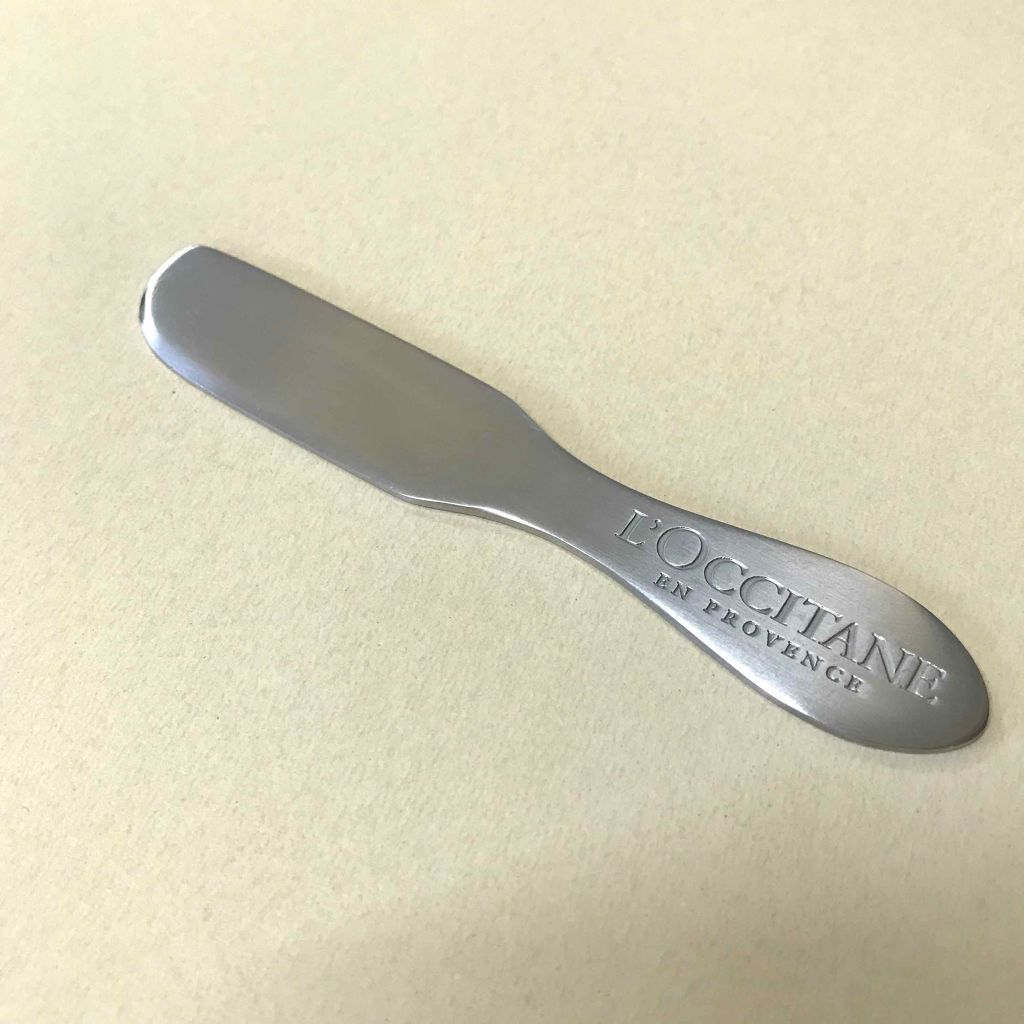 ロゴ入りスパチュラ/L'OCCITANE/その他化粧小物を使ったクチコミ（1枚目）