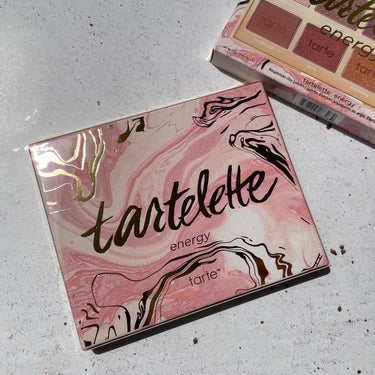 tarte タルトレット Ｅ  アマゾニアンクレイ パレットのクチコミ「【スウォッチあり📸NY発ブランドのアイパレット】

tarte

☑︎タルトレット Ｅ  アマ.....」（3枚目）