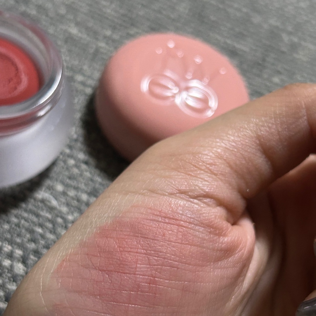 リップアンドチーク ブラーリープリンポット/fwee/口紅を使ったクチコミ（2枚目）