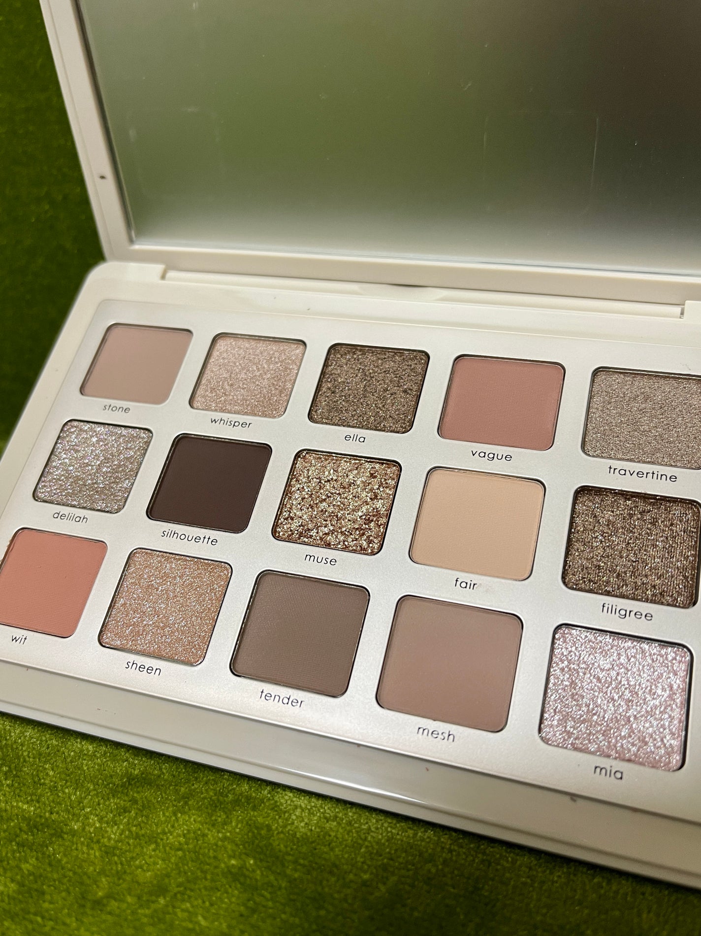 試してみた】I NEED A NUDE PALETTE Natasha Denonaのリアルな 試してみた】I NEED A NUDE PALETTE Natasha Denonaのリアルな