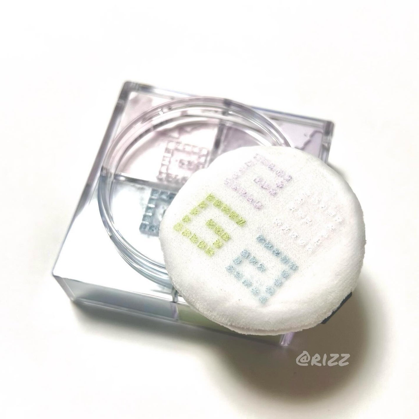 プリズム・リーブル/GIVENCHY/ルースパウダーを使ったクチコミ(2枚目)