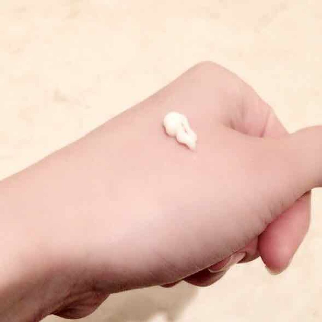 キュエリスト フェイスリフト・エマルジョン/ドゥーシェーン/フェイスクリームを使ったクチコミ(2枚目)