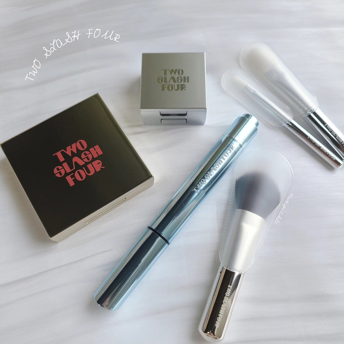 ストロビングフェイスキューブ/TWO SLASH FOUR/ハイライトを使ったクチコミ（1枚目）