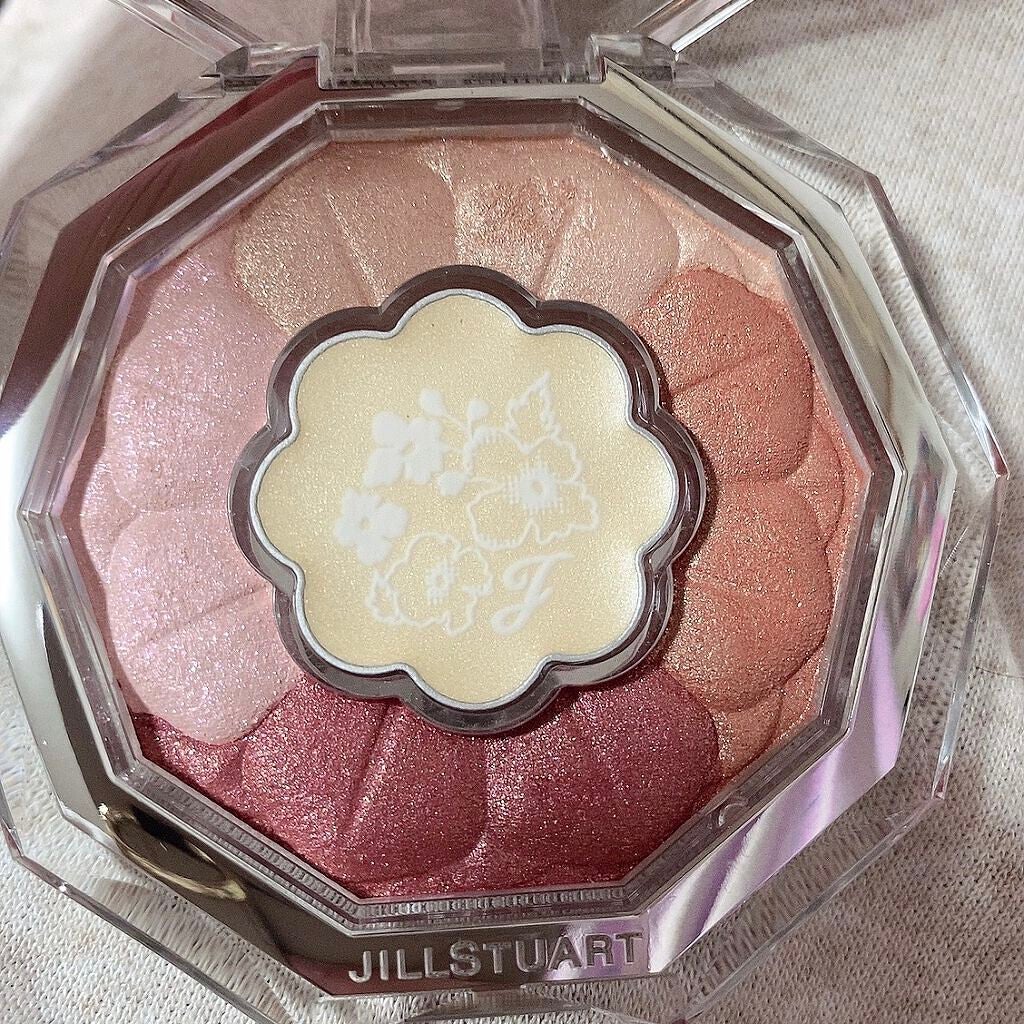 ジルスチュアート ブルームクチュール アイズ/JILL STUART/アイシャドウパレットを使ったクチコミ(1枚目)