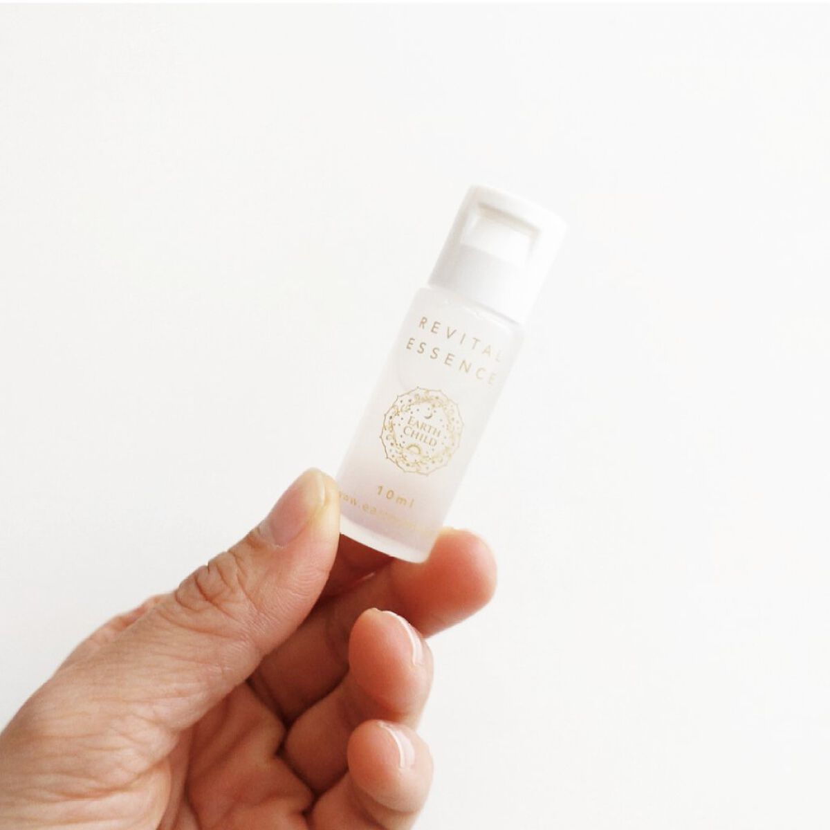 リバイタル エッセンス/EARTHCHILD/美容液を使ったクチコミ（1枚目）