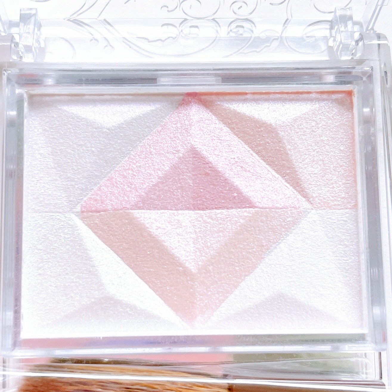 パールグロウハイライト/CEZANNE/パウダーハイライトを使ったクチコミ(5枚目)