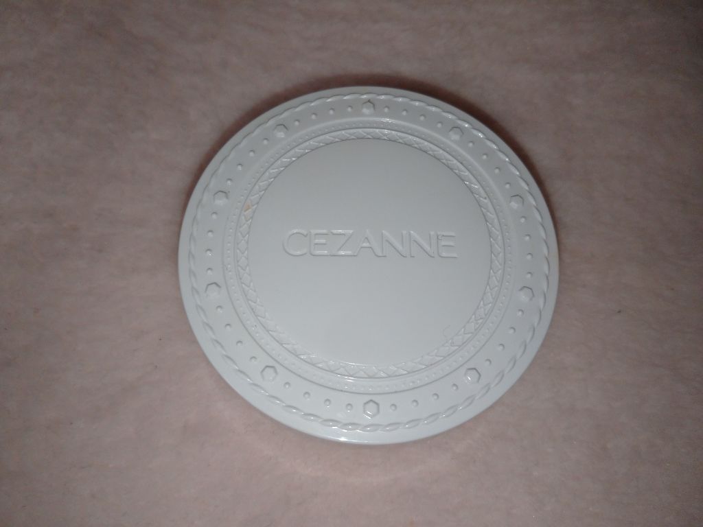 UVクリアフェイスパウダー/CEZANNE/プレストパウダーを使ったクチコミ(1枚目)
