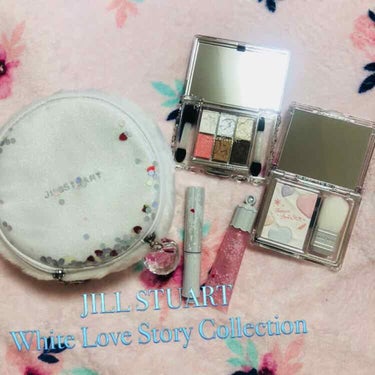  本日発売♡
❤️❄️JILL STUART White Love Story Collection❄️❤️
数あるクリスマスコフレの中で、今年はジルのを買おうと決めてました☺️

先月予約して、今日我