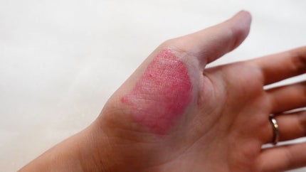 ジューシーラスティングティント/rom&nd/リップティントを使ったクチコミ(4枚目)