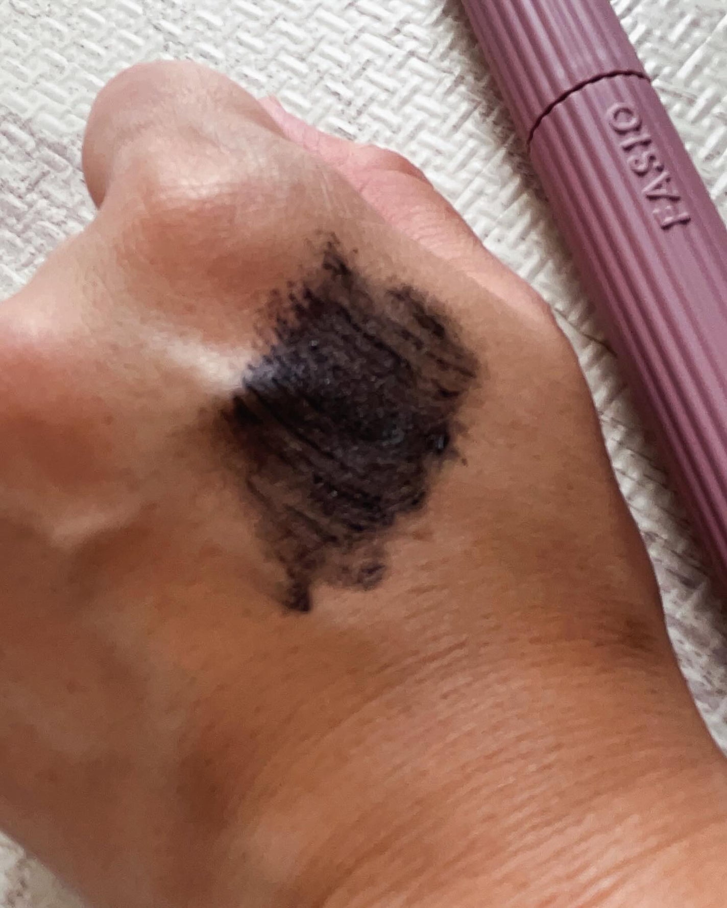 まなみ on LIPS 「FASIO まつパ級フィルムマスカラ(ロング&ボリューム)ぱっ..」(3枚目)