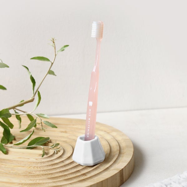 プラチナホワイトニング歯ブラシ MiiS