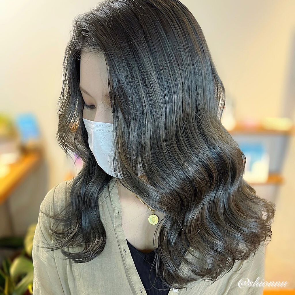 しおんぬ on LIPS 「💇🏼♀️💈Pleaseswipe➠➠秋になってもやっぱり安定..」(2枚目)