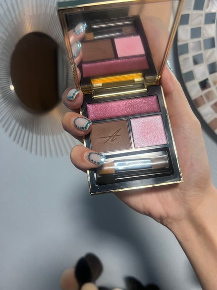 コンスピキュアス アイズ/Amplitude/アイシャドウパレットを使ったクチコミ(3枚目)