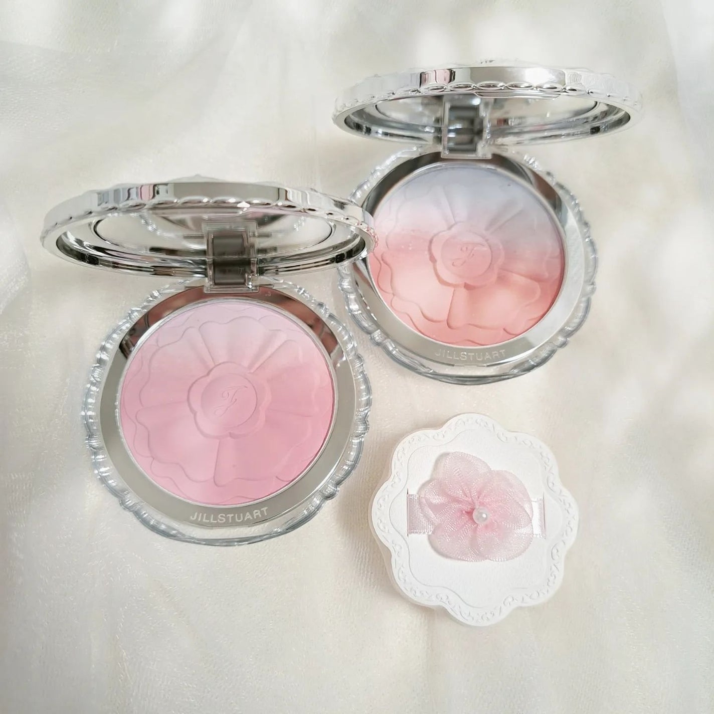 ジルスチュアート パステルペタル ブラッシュ/JILL STUART/パウダーチークを使ったクチコミ(2枚目)