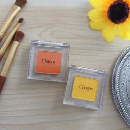 マルチカラーバリエーション マット/チャコット・コスメティクス/単色アイシャドウを使ったクチコミ(2枚目)