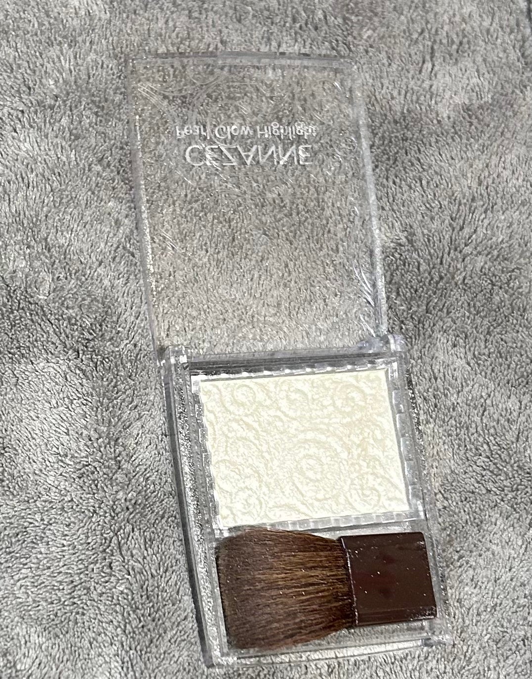 パールグロウハイライト/CEZANNE/パウダーハイライトを使ったクチコミ(1枚目)