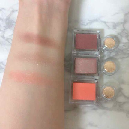 シャドーカスタマイズ/MAJOLICA MAJORCA/単色アイシャドウを使ったクチコミ(3枚目)