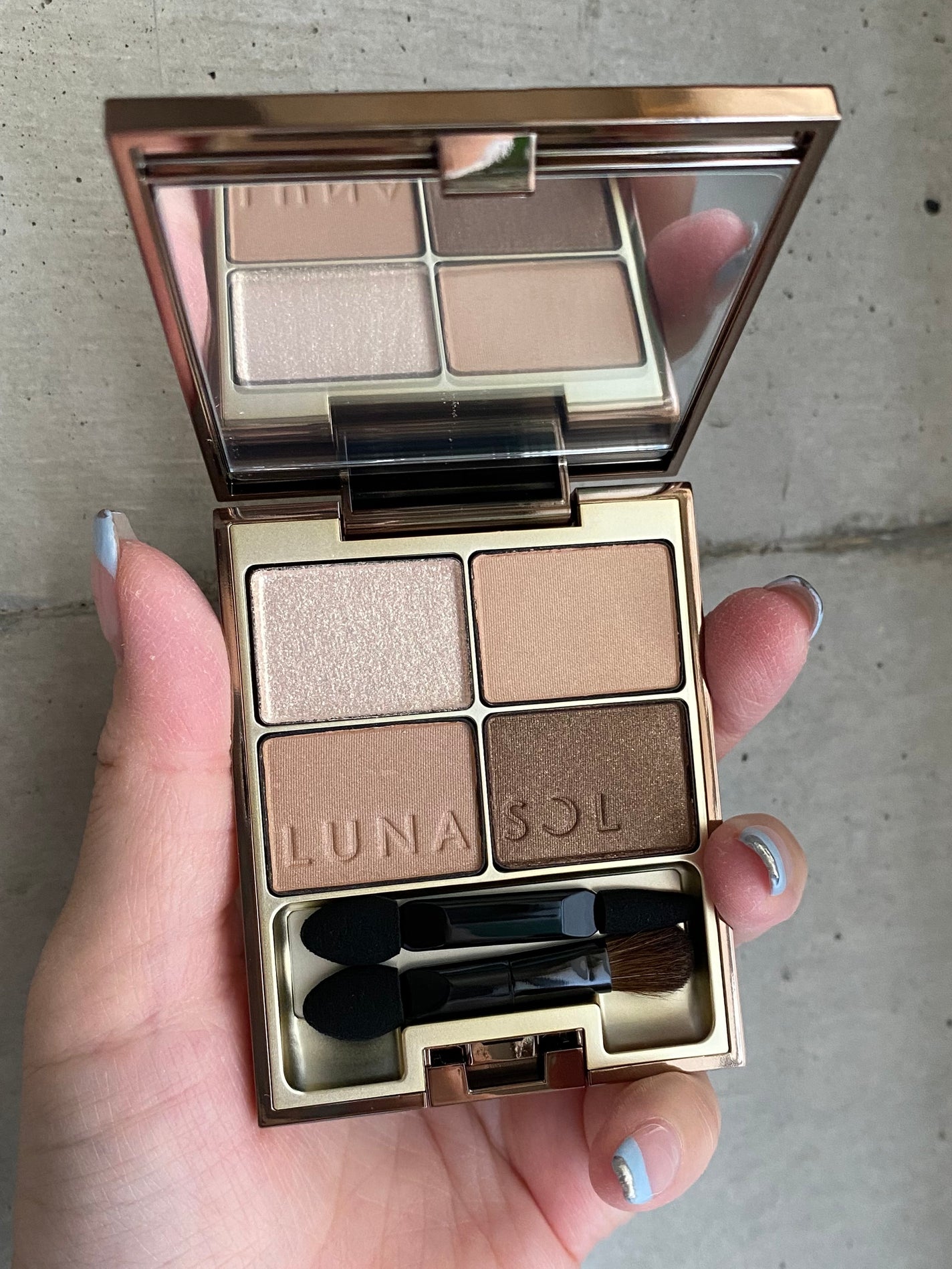 スキンモデリングアイズ/LUNASOL/アイシャドウパレットを使ったクチコミ(2枚目)