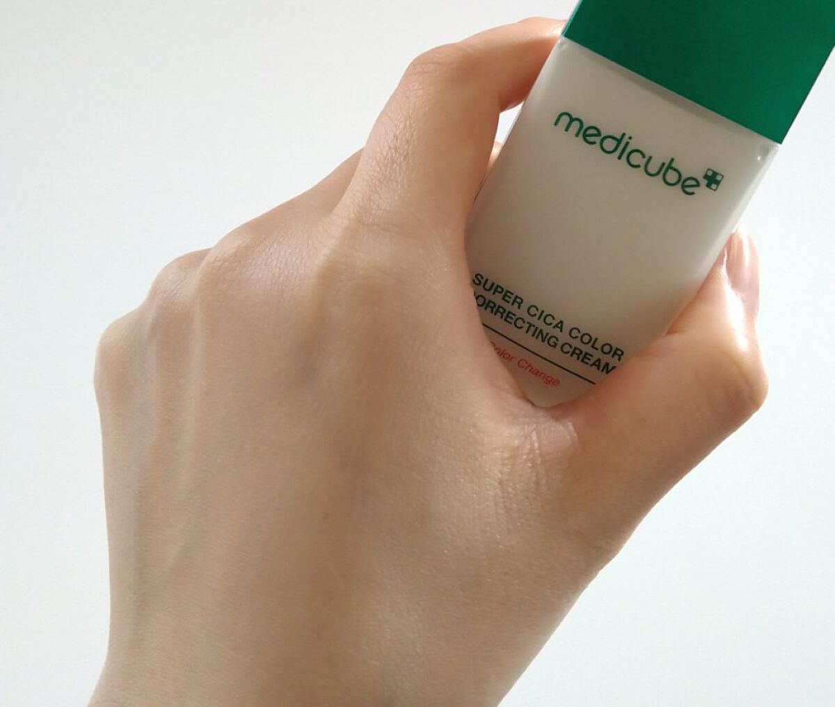 スーパーシカグリーントーンアップベース/MEDICUBE/化粧下地を使ったクチコミ（3枚目）
