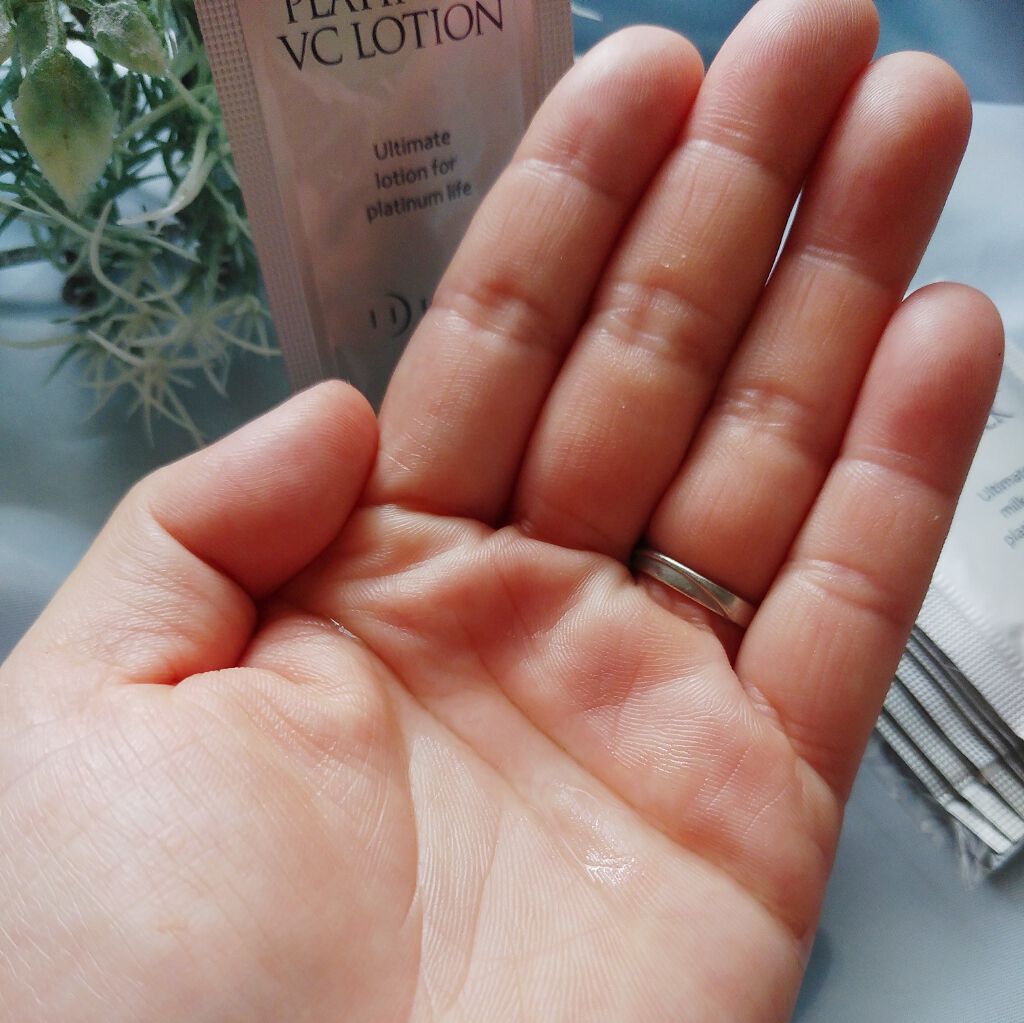 プラチナVCセラム/イデアアクト/美容液を使ったクチコミ（3枚目）